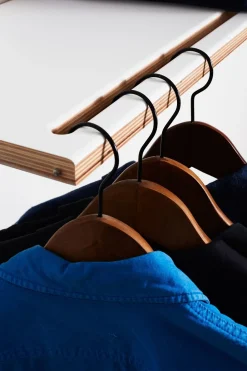 - Fläpps Hängrail - Knagerække/Hylde - Sort^Ambivalenz New