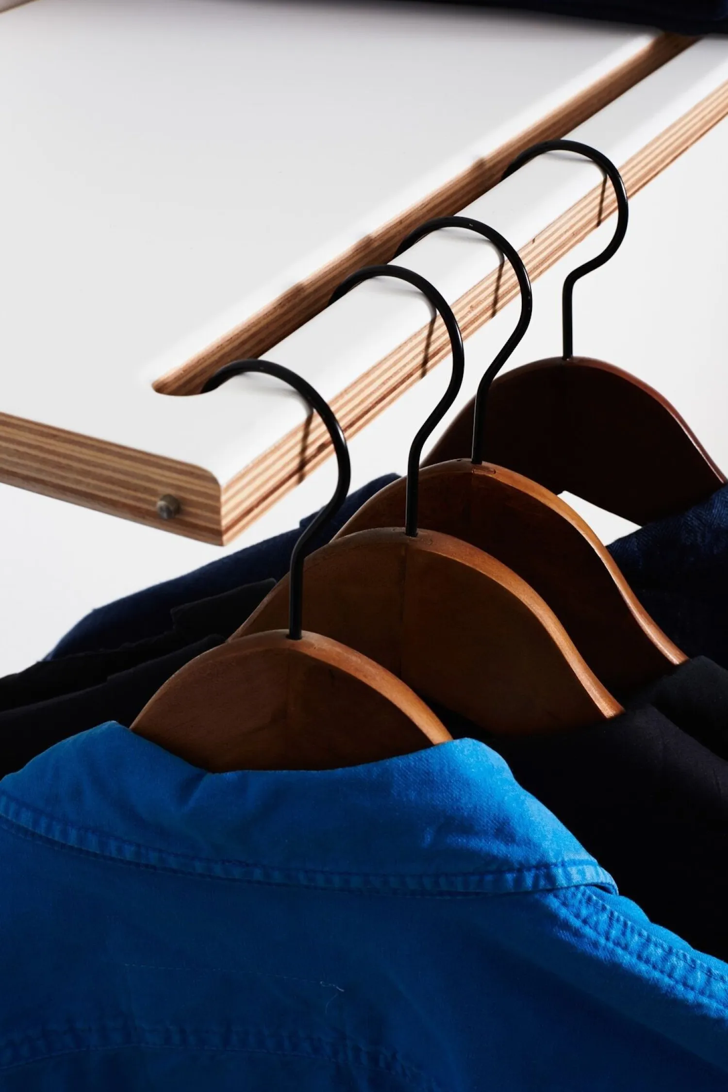 - Fläpps Hängrail - Knagerække/Hylde - Hvid*Ambivalenz Discount