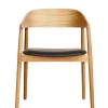 - AC2 Armstol - Sort læder, mat lakeret ben^Andersen Furniture Online