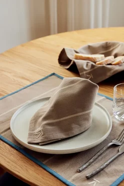 - Andersen Dækkeserviet - Beige/Blå*Andersen Furniture Sale