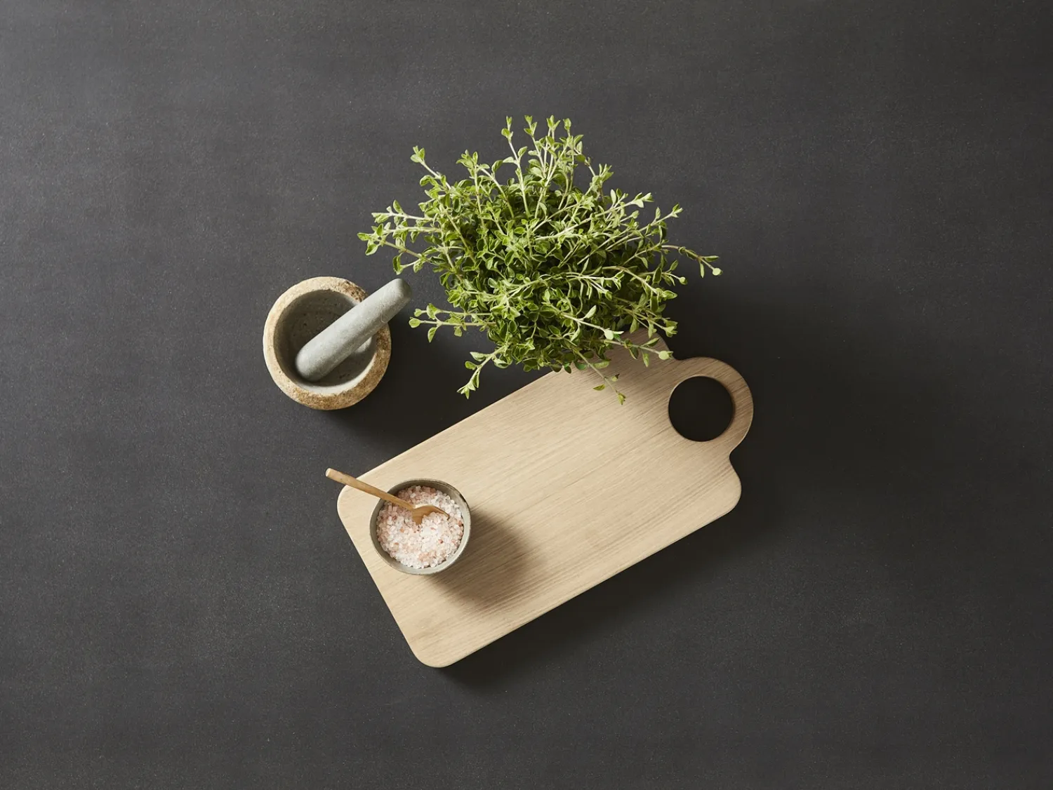 - Skærebræt - Circle Cuttingboard - 44,5 x 22 cm^Andersen Furniture