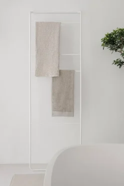 - Bath Towel - Moonbeam - CARO*Blomus New