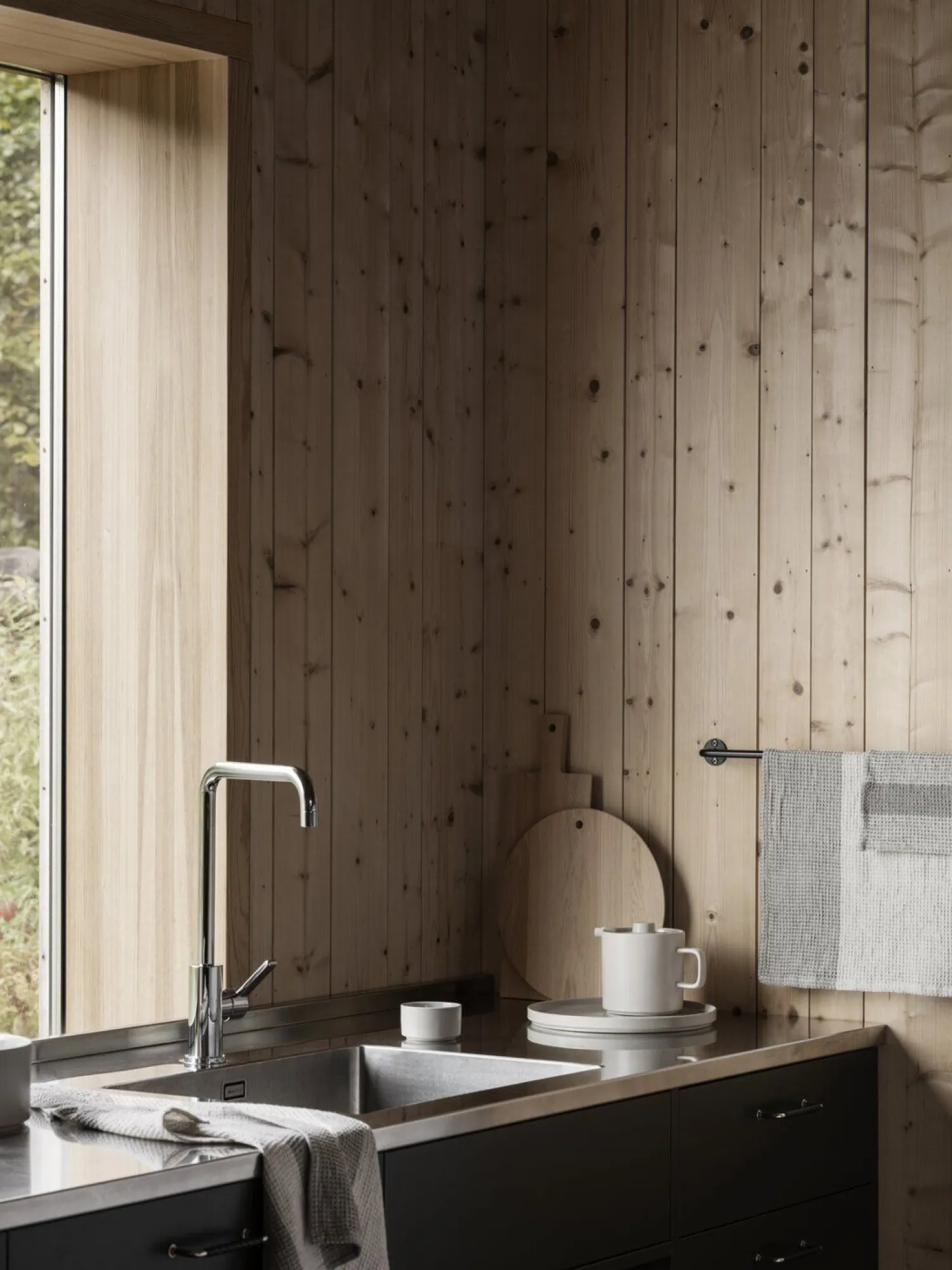 - Cutting Board - - BORDA^Blomus Hot