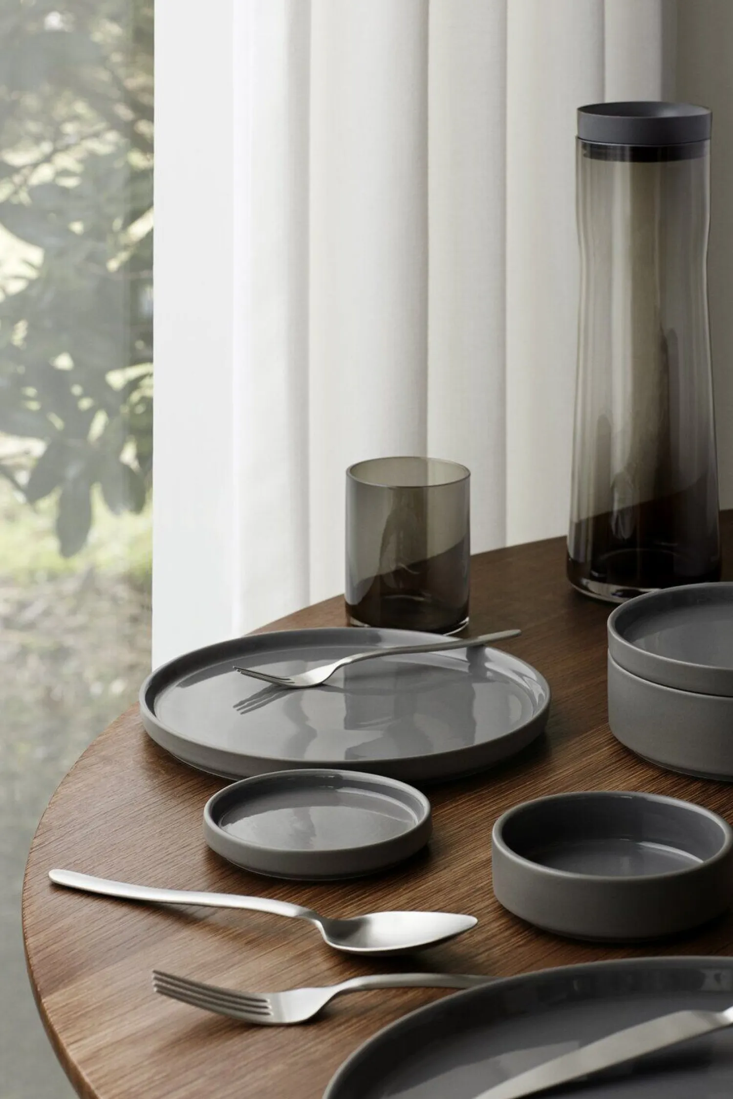 - Deep Plate - Agave Green - PILAR*Blomus Clearance