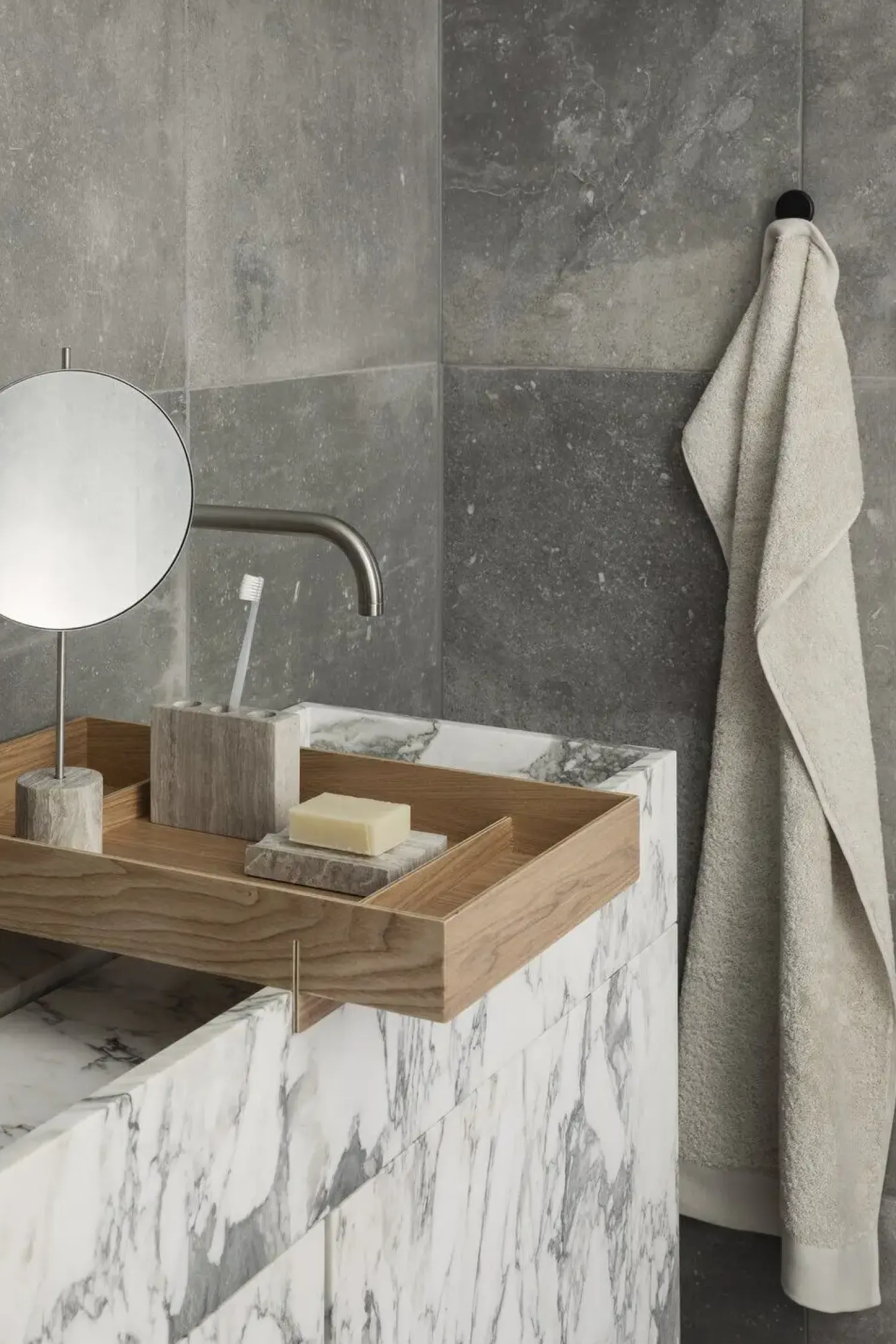 - Hand Towel - Moonbeam - RIVA*Blomus Hot