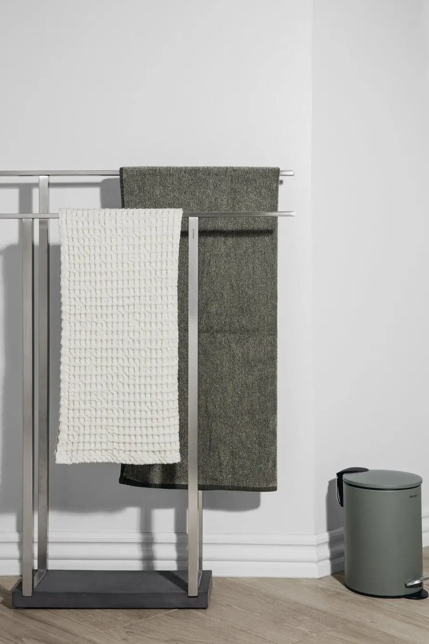 - Pedal Bin - White - TUBO^Blomus Sale