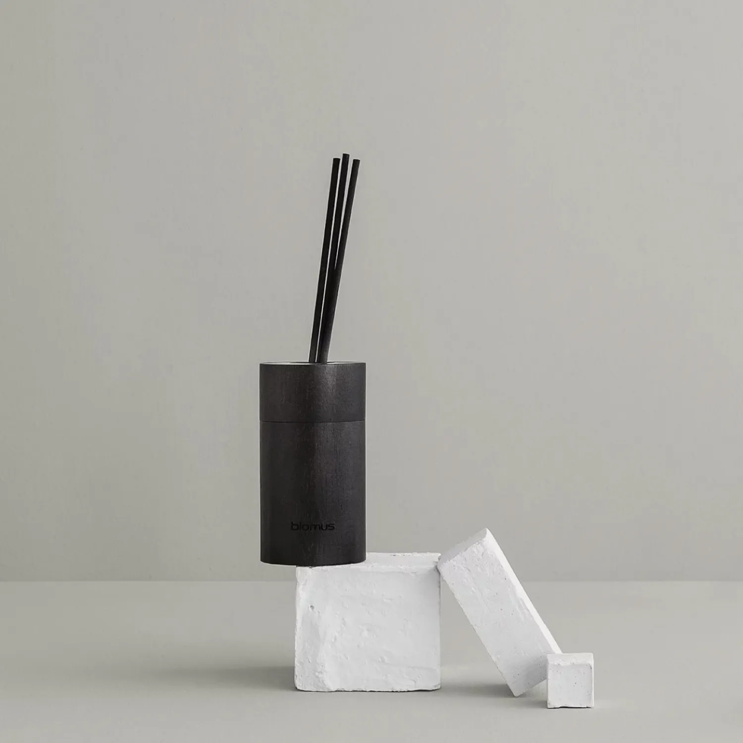 - Room Fragrance Set - H 28,5 cm, Ø 7,5 cm - FLAVO^Blomus Online