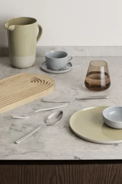 - Tray/Cutting Board - H 2 cm, B 17 cm, T 32 cm - ZEN^Blomus Hot