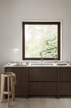 - Tray/Cutting Board - H 2 cm, B 17 cm, T 32 cm - ZEN^Blomus Hot