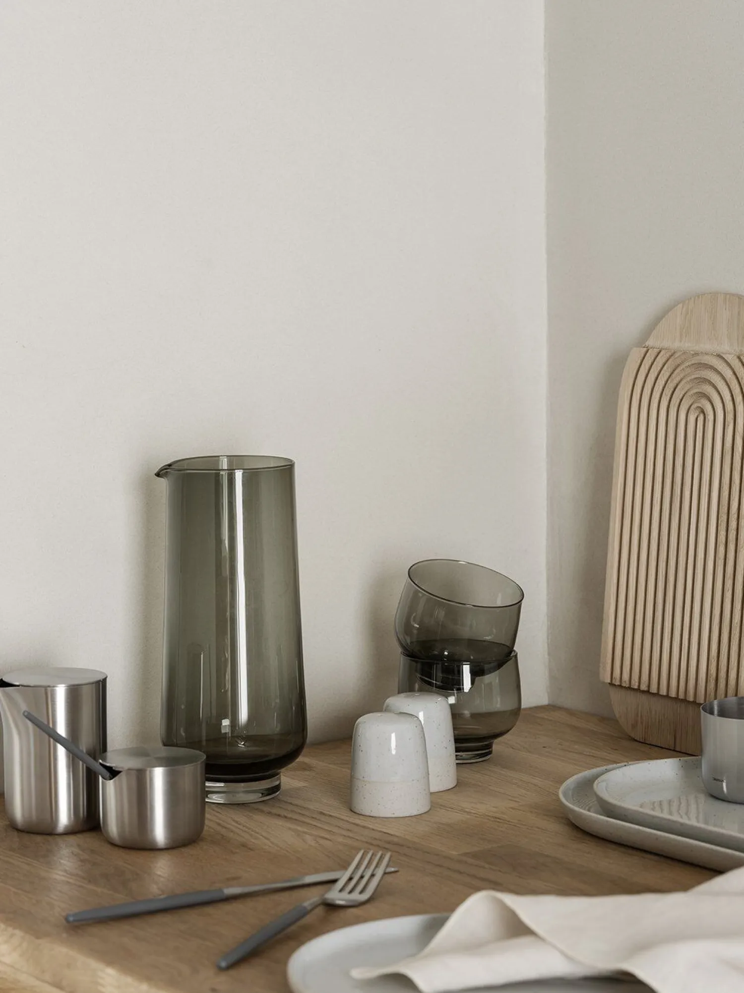 - Tray/Cutting Board - H 2 cm, B 17 cm, T 32 cm - ZEN^Blomus Hot