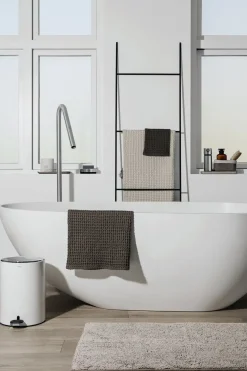 tandbørstekrus - ARA krus i grå til tandbørster^Blomus Discount