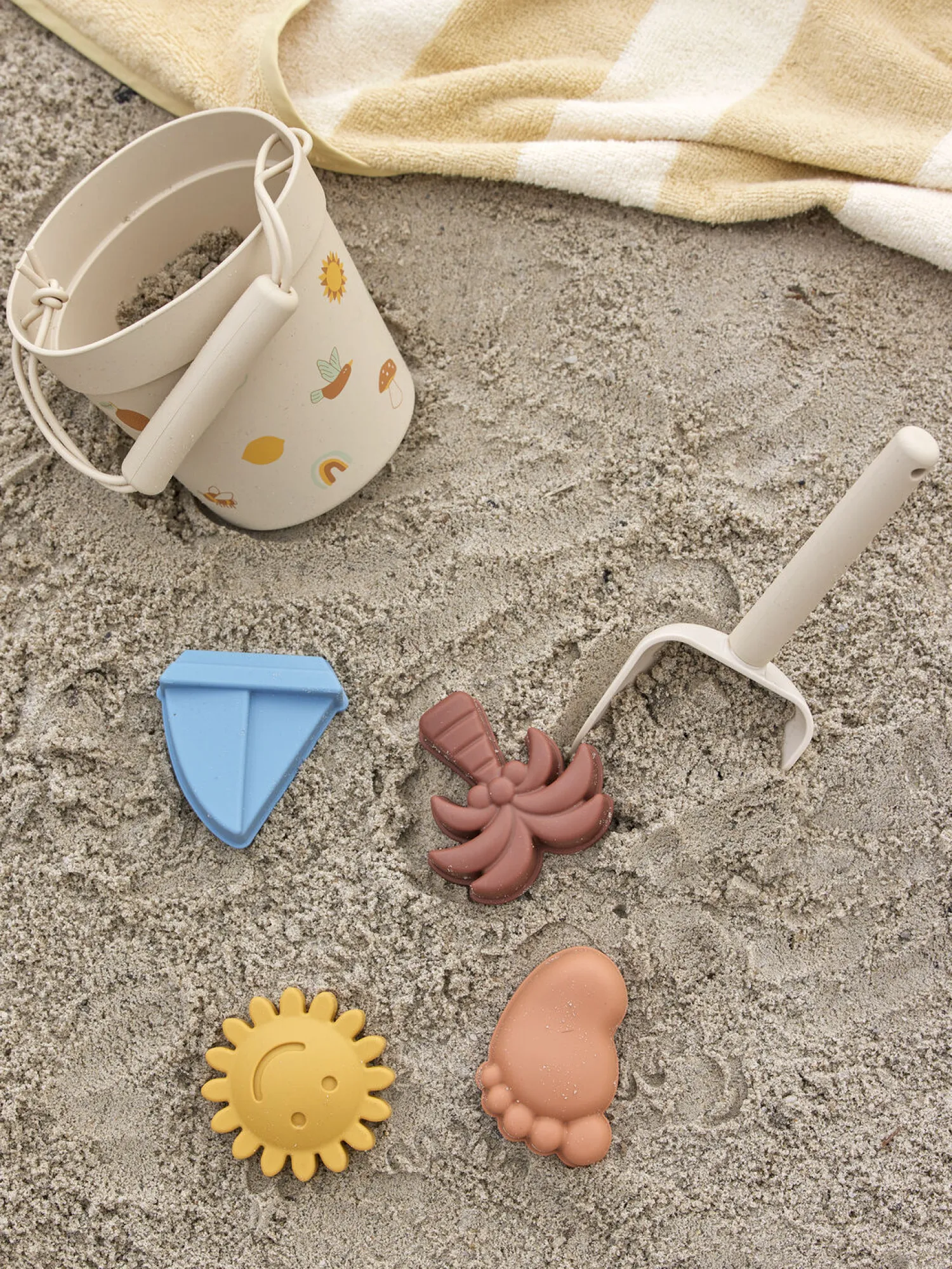 - Agnes Strand- og Sandkasselegetøj, Natur, Silikone^Bloomingville