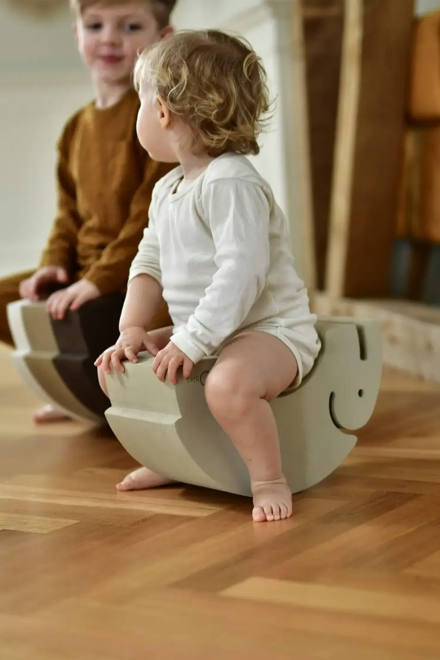 - Elefant S Sand grey*bObles