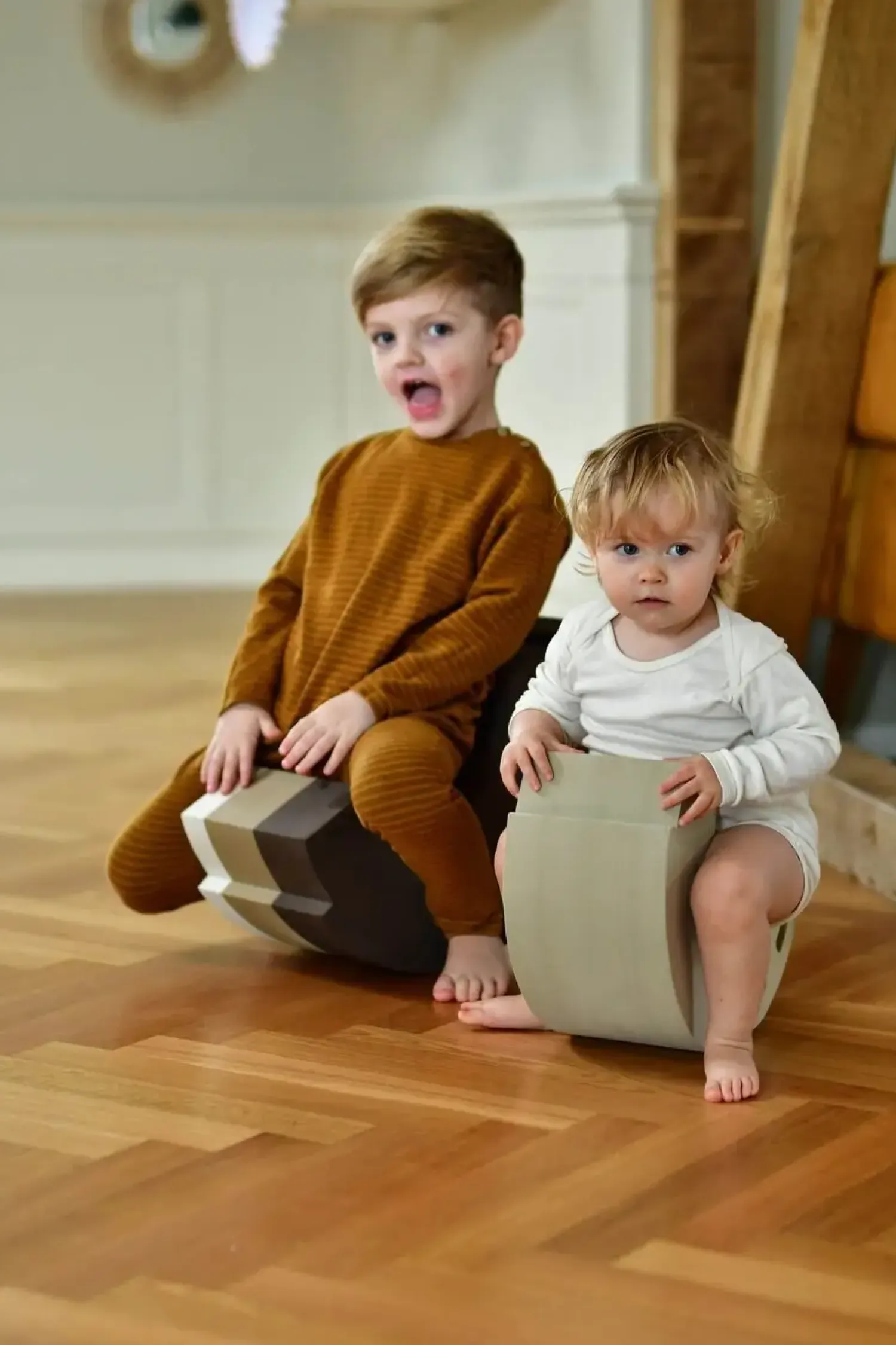 - Elefant S Sand grey*bObles