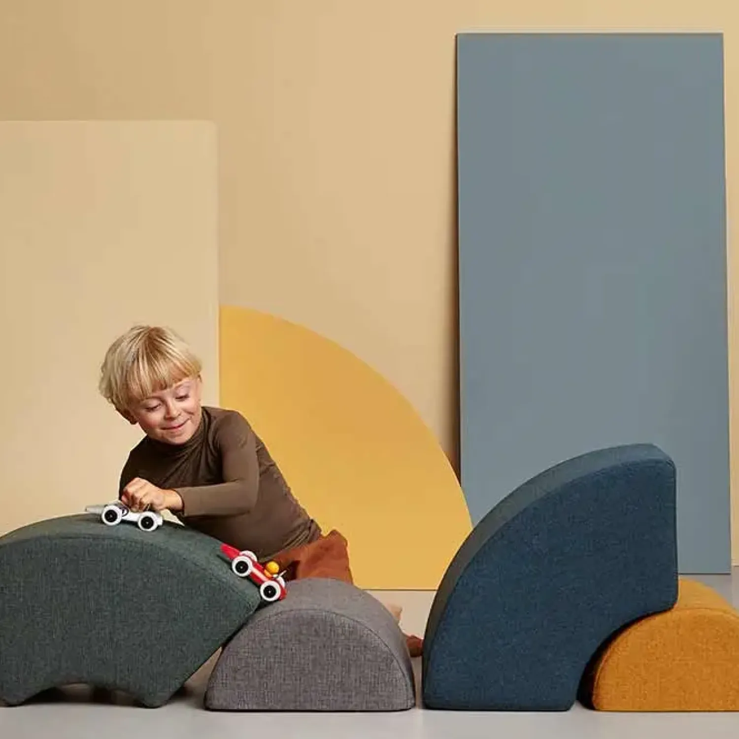 By KlipKlap - Build & Bounce - KK Half circle - Mustard*