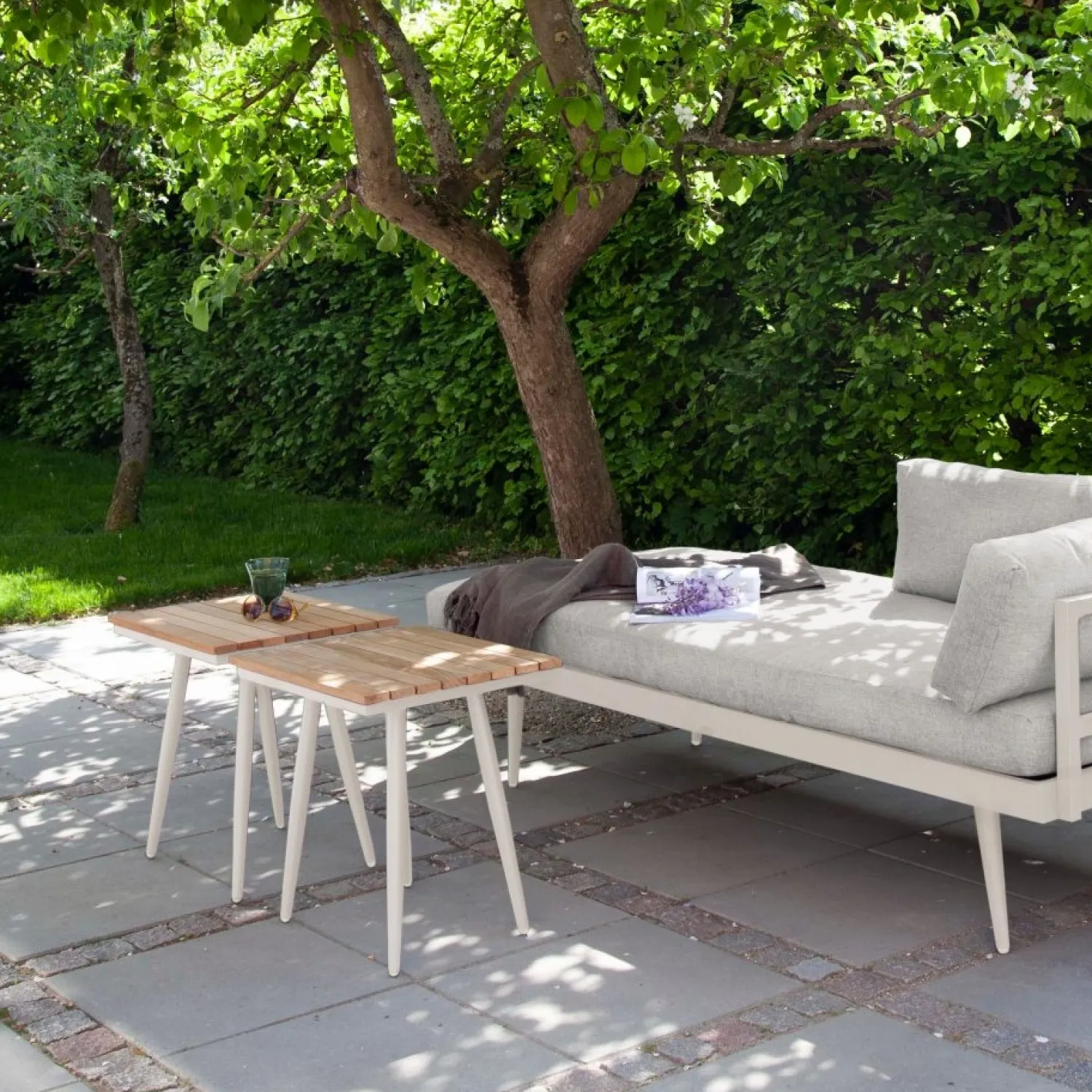 - Havebord - Rio sidebord, Sandy Grey aluminium/teak*Cinas Online