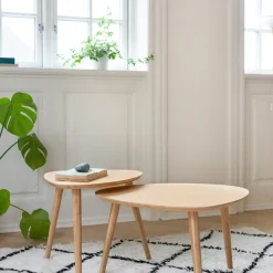 - Noble indskudsborde i bambus bestående af to borde*Cinas Best