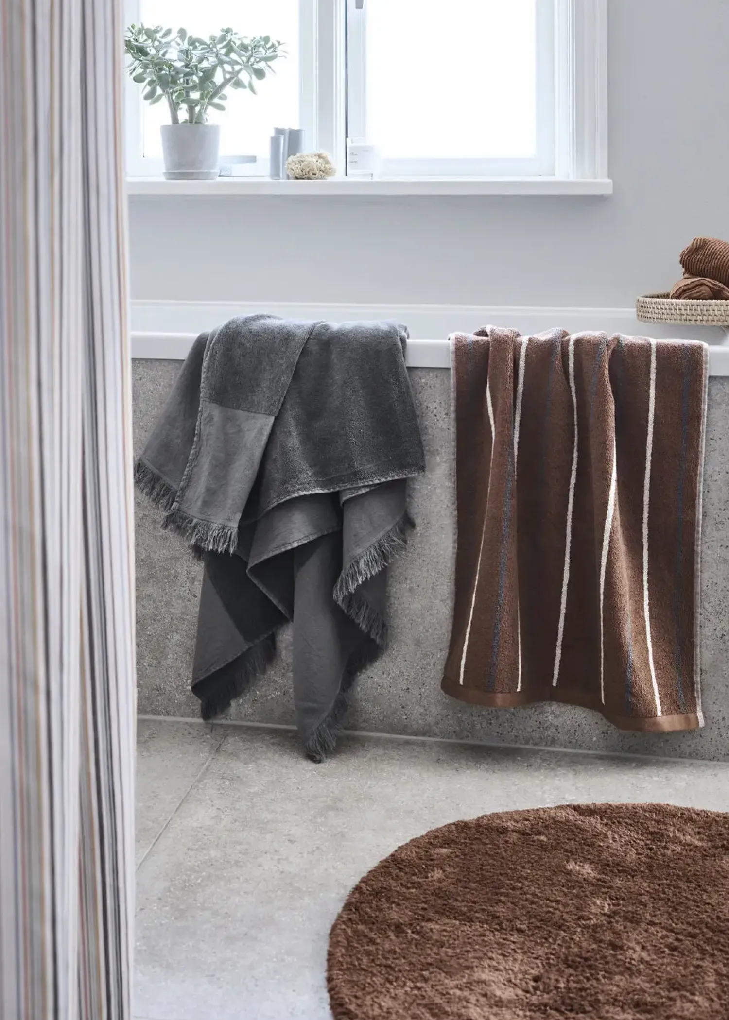 - Bademåtte - Loop Bath Mat dia. 75 cm - Ler^Compliments Discount