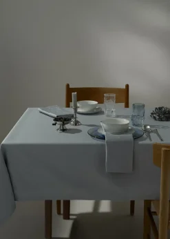 - Confetti Damask Table Cloth 150x350 cm - Mineral blue^Compliments Outlet