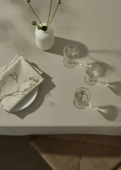 - Confetti Damask Table Cloth 150x250 cm - Moon*Compliments Online