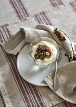 - Dug - Arles Table Cloth 150x250 cm - Plum*Compliments