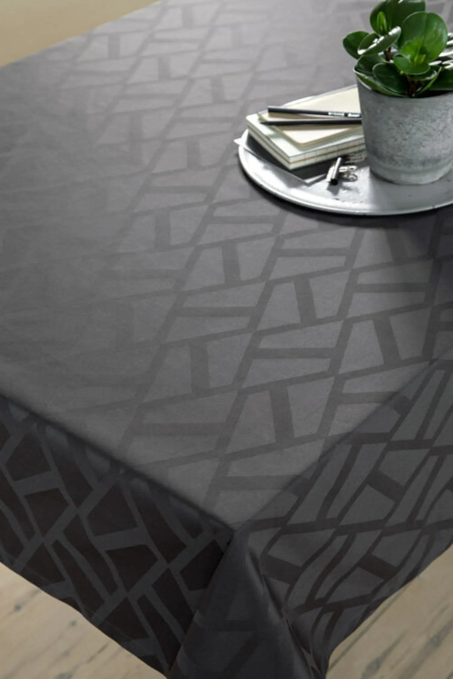 - Dug - Ice Damask 140x180 cm - Grå*Compliments