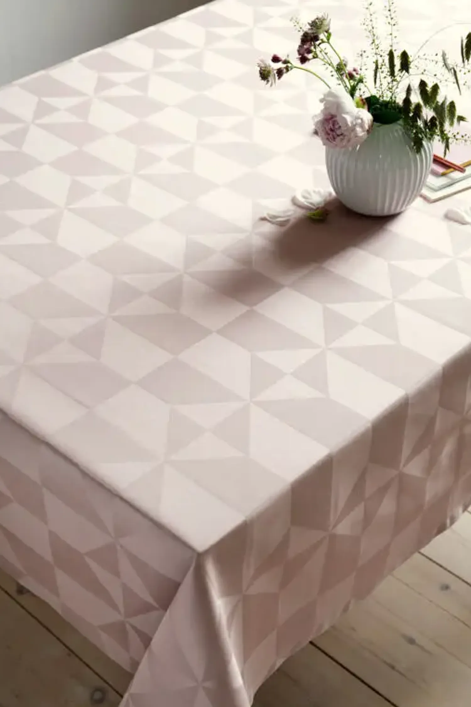 - Dug - Wind Damask 140x180 cm - Rose*Compliments