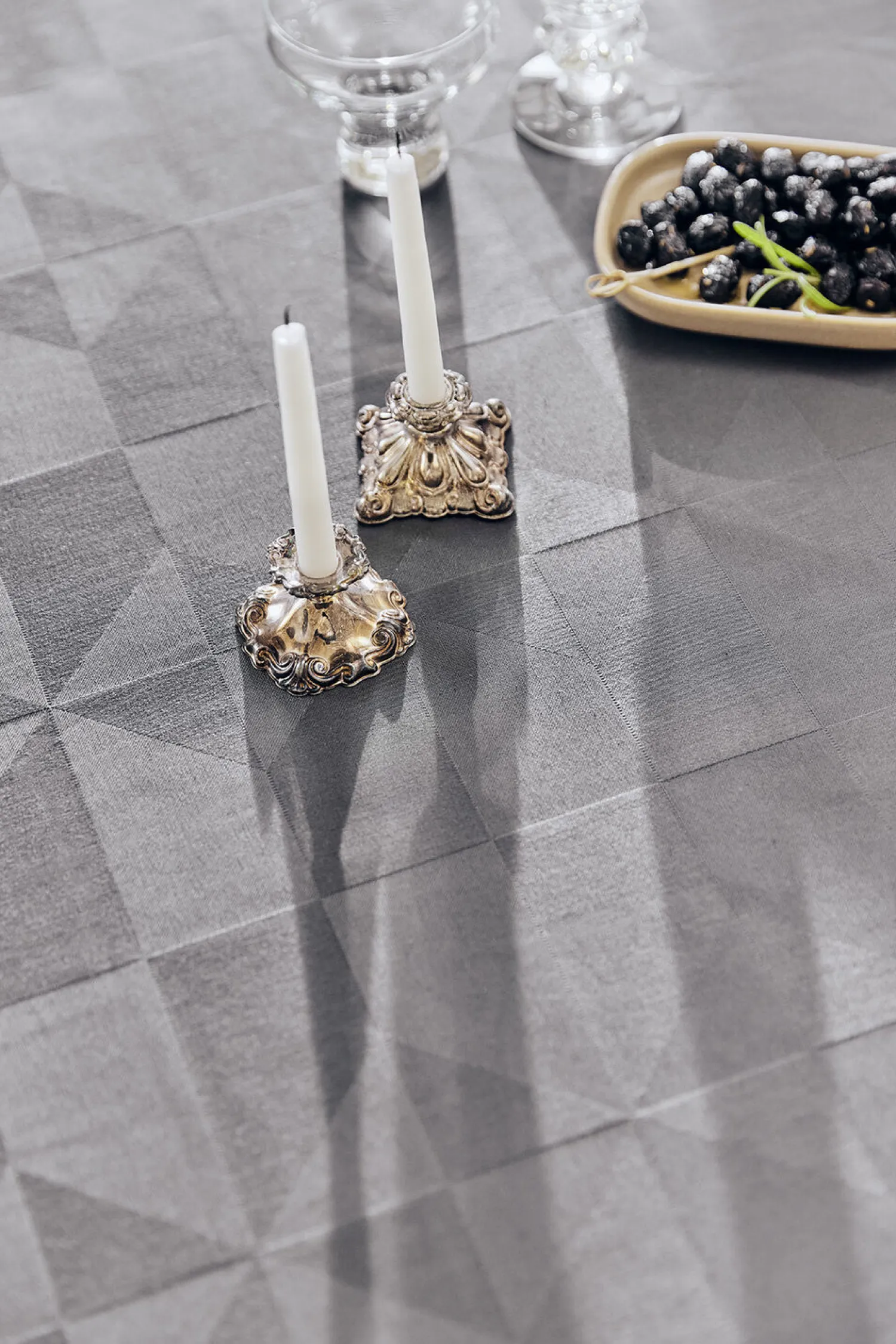 - Dug - Wind Damask 160x320 cm - Grå^Compliments New