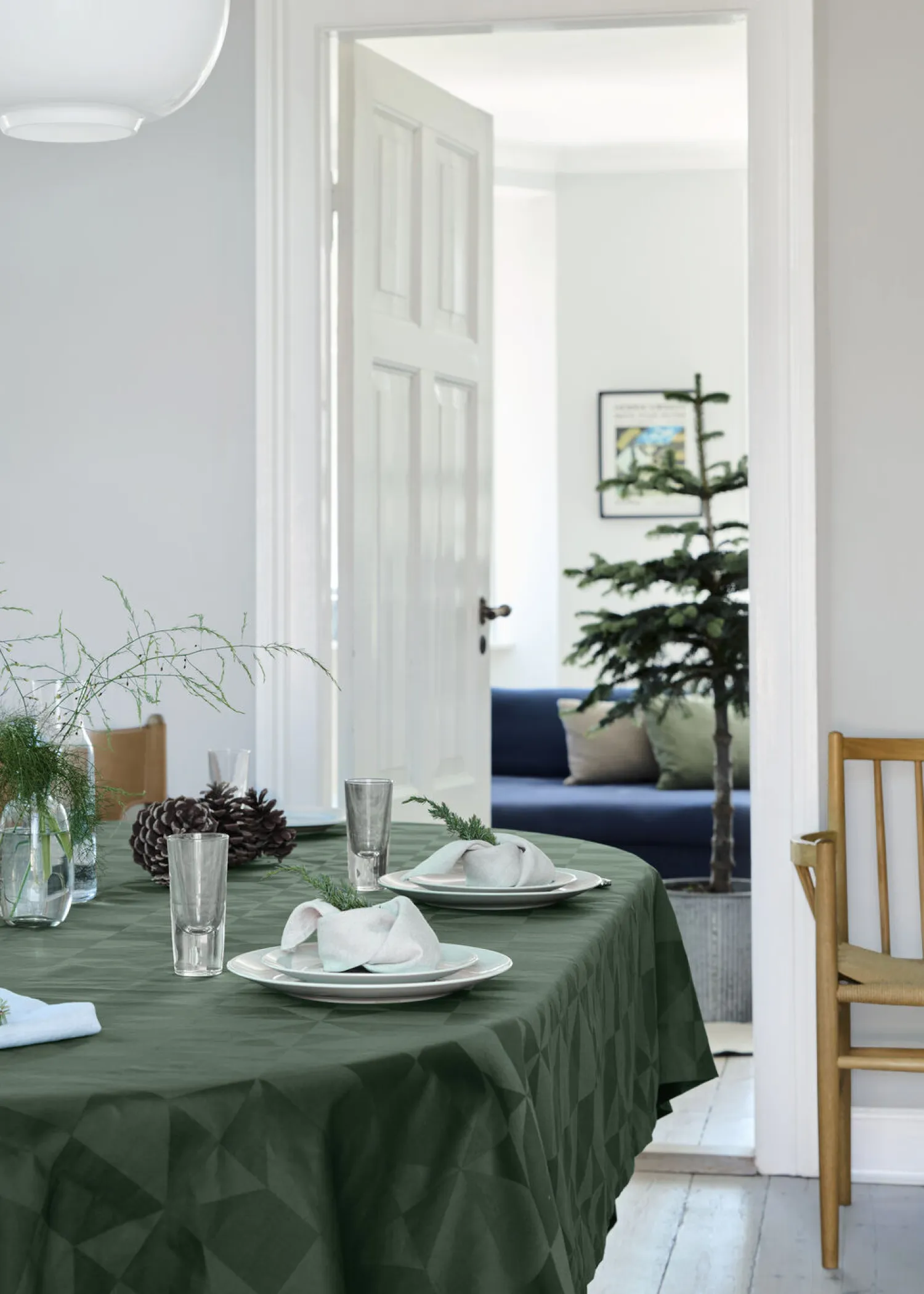 - Dug - Wind Damask 160x370 cm - Skovgrøn*Compliments Best