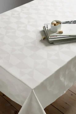 - Dug - Wind Damask 140x180 cm - Cream^Compliments Discount