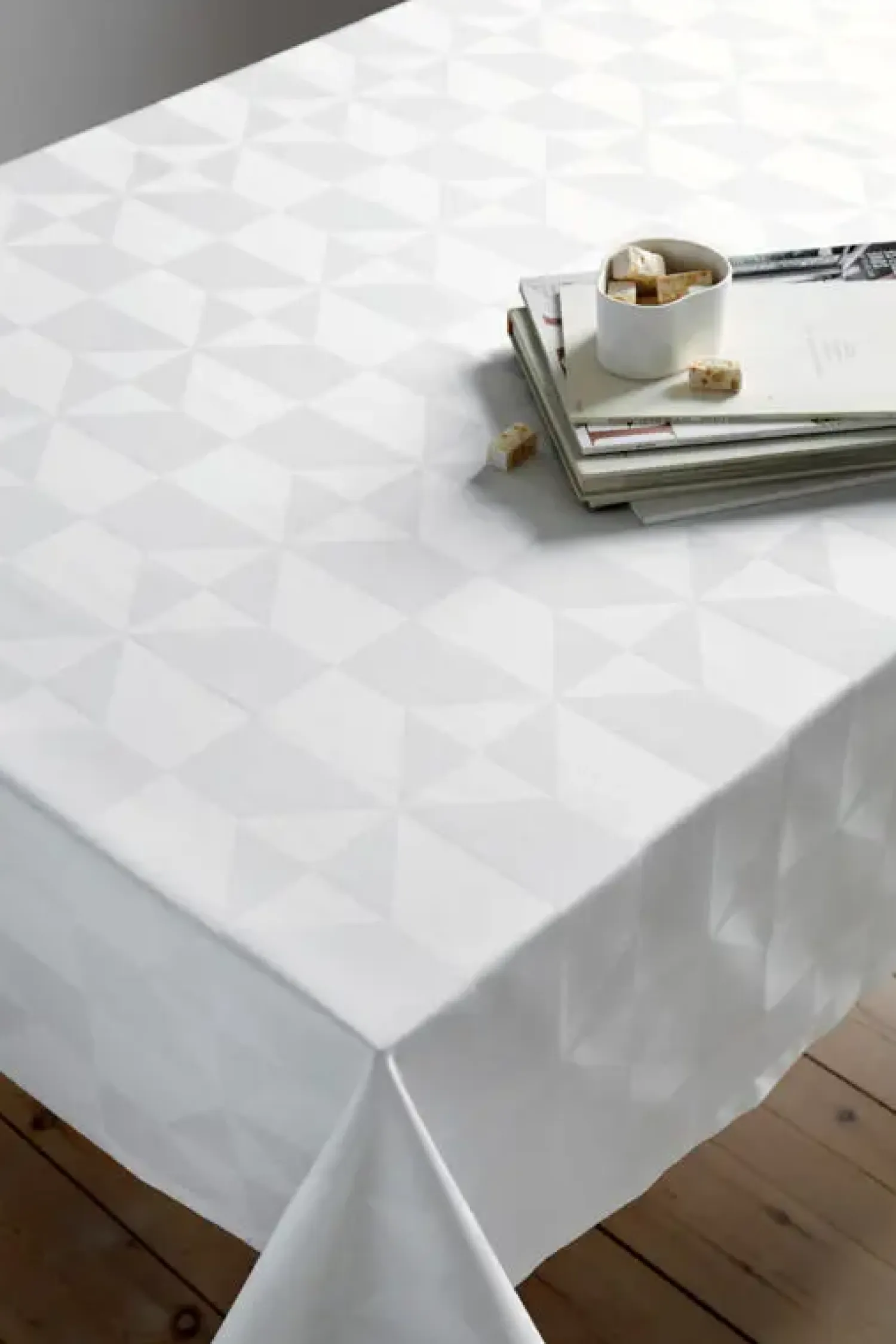 - Dug - Wind Damask 140x180 cm - Hvid*Compliments Online