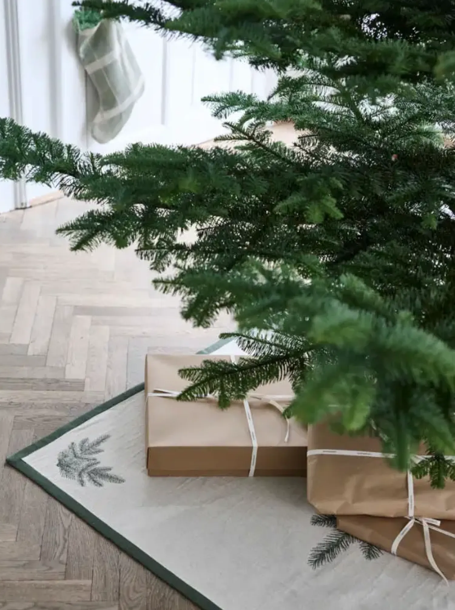 - Juletræstæppe - Baum Christmas Rug - Grøn - 130x130 cm^Compliments Best