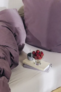 - Sengetøj - Stone Bed Linen 140x220/60x63 cm - Plum^Compliments