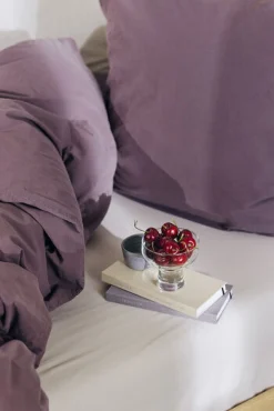 - Sengetøj - Stone Bed Linen 140x200/60x63 cm - Plum^Compliments Hot