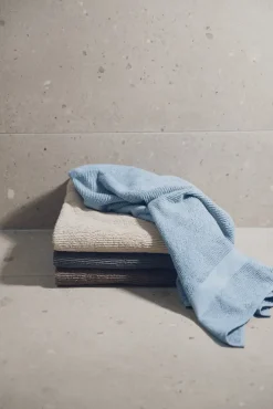 - Slow Towel 70x140 cm - Brown*Compliments Hot