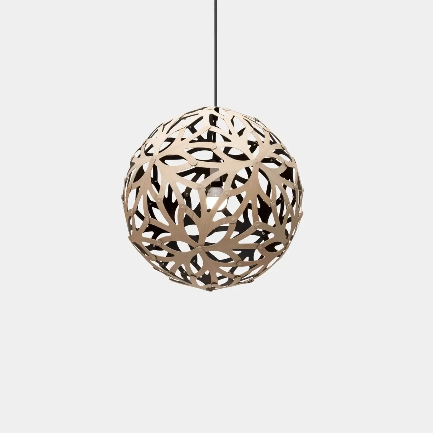 - Floral Pendel - Sort/natur Ø 40 cm^David Trubridge Online