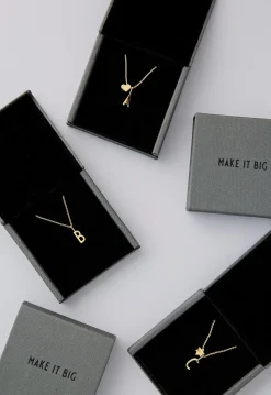 - Bogstav vedhæng H10 - "Q" - Forgyldt guld*Design Letters Sale