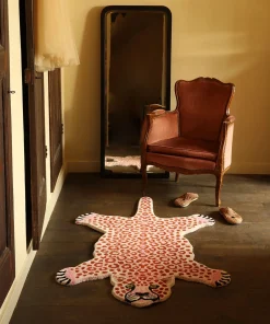 - Pink Leopard Gulvtæppe - Large - 150x88x2 cm^Doing Goods Hot