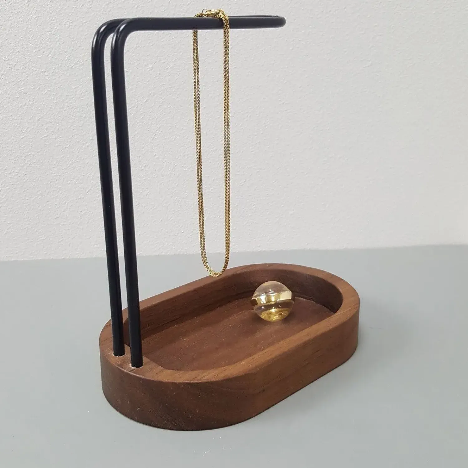 - Hang On - Smykkeholder - Valnød/Sort*Dot Aarhus Outlet