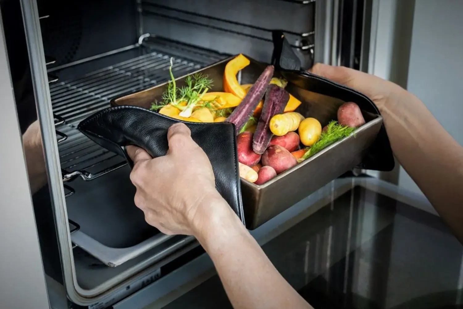 - Grydelap - Pot Holder - Vintage Grå Læder^Dutchdeluxes Hot