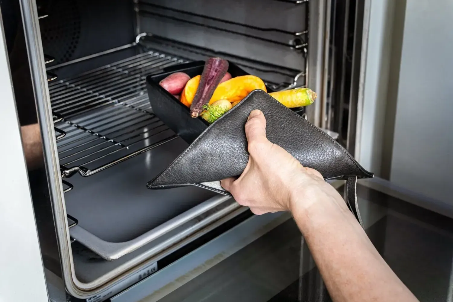 - Grydelap - Pot Holder - Vintage Grå Læder^Dutchdeluxes Hot