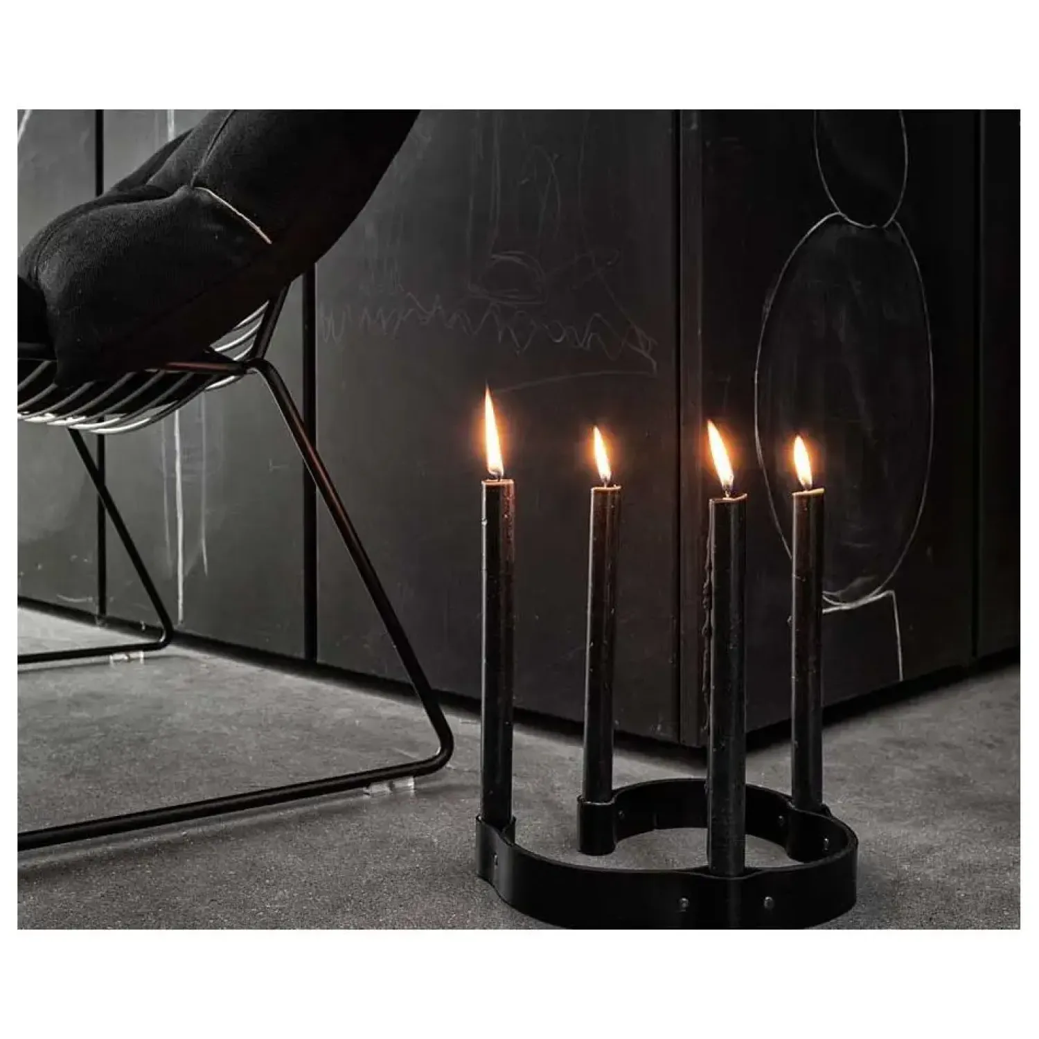 Ekta Living - Lysestage i læder - Belt 4 Candles - Sort læder*By Wirth Outlet