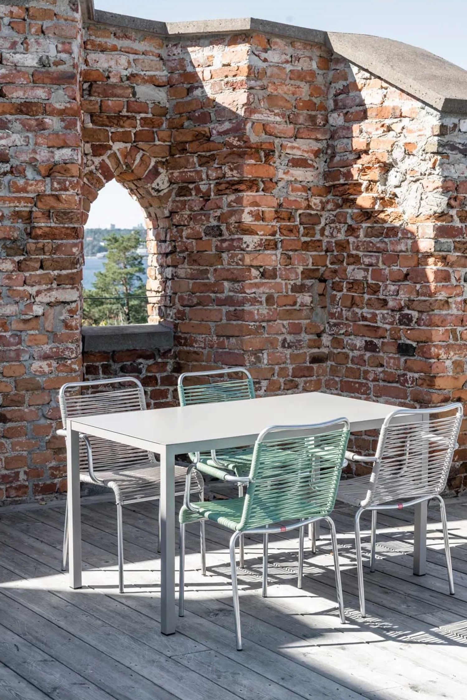 - Havestol - Mya spaghetti m. armlæn - Hvid^FIAM Clearance