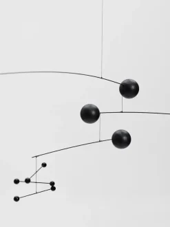 Flensted hanging art - Symfoni mobile - Sort (60 cm)^Flensted Mobiles Online