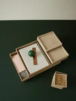 Fritz Hansen - Blyantholder - Nomad - Eg*​​​​​​​Fritz Hansen Clearance