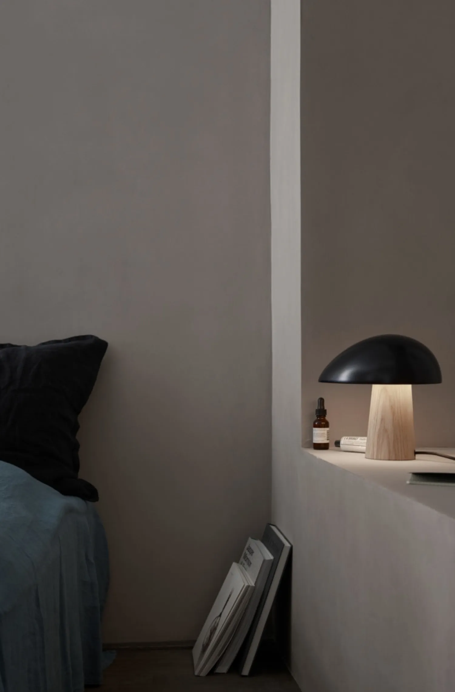 - Bordlampe - Night Owl - Mørkeblå/Ask^Fritz Hansen Hot