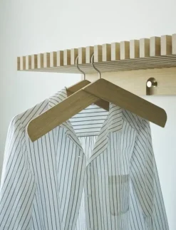 Fritz Hansen - Collar bøjle - Eg - Rustfri stål*​​​​​​​Fritz Hansen