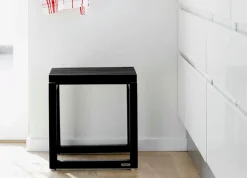 Fritz Hansen - Cutter Taburet - Sort eg^​​​​​​​Fritz Hansen Clearance