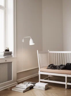 - Væglampe - Caravaggio Read - Hvid^Fritz Hansen