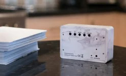 - Brick Click Clock Marble / White LED*Gingko Discount